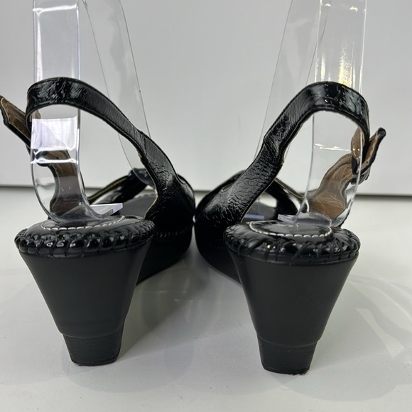 Elegant Black Wedge Sandals - Picture 7 of 11